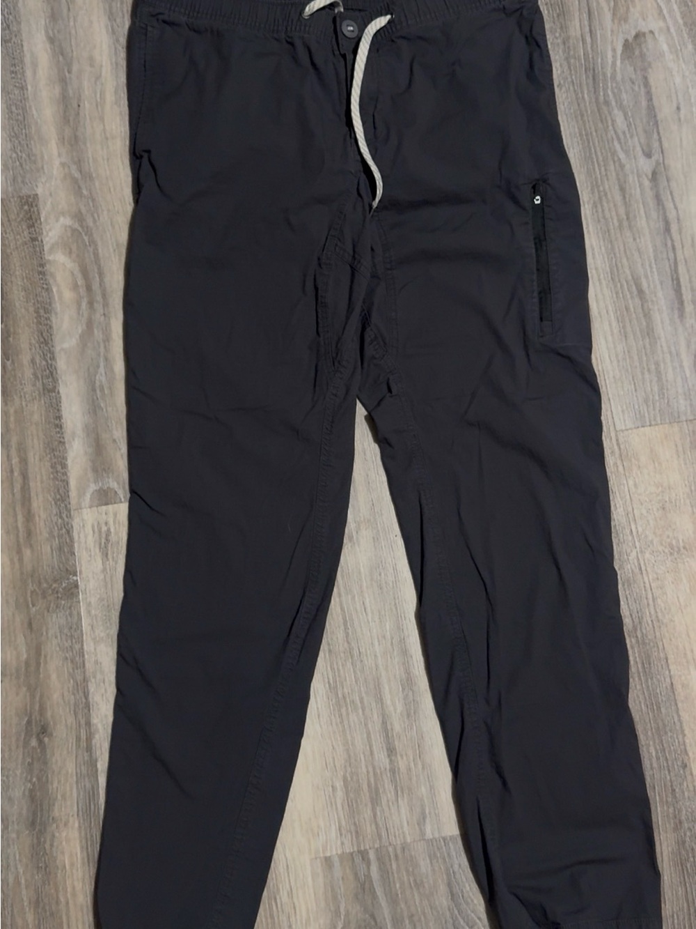 Vuori Men's Black Drawstring Casual Pants